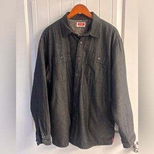 Wrangler Sherpa Lined Black Flannel Shirt Jacket – Men’s Large